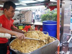 5 Nasi Goreng Legendaris di Jakarta, Ada yang Eksis Sejak 1958!