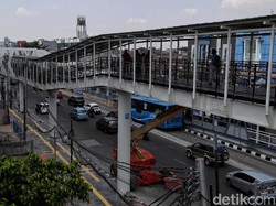 Sempat Dibuka, Skybridge Penghubung LRT-TransJ Velodrome Ditutup Lagi