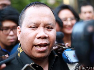 Bupati Meranti Diperiksa KPK Terkait Bowo Sidik