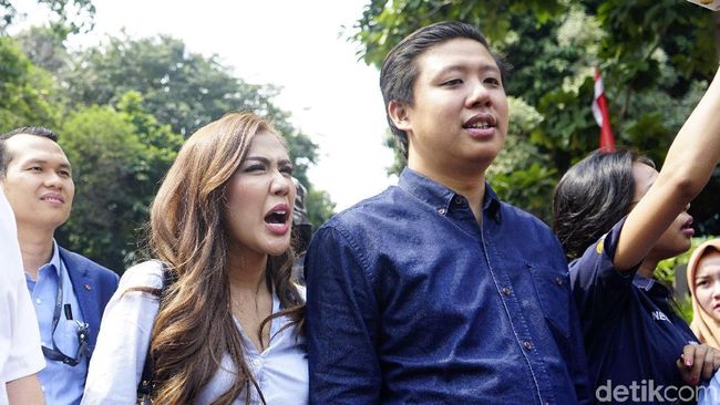 Berita Segera Dimasukkan ke Sel, Rey-Benua-Galih akan Dicek Kesehatan Kamis 17 Oktober 2019 Berita Segera Dimasukkan ke Sel, Rey-Benua-Galih akan Dicek Kesehatan Kamis 17 Oktober 2019