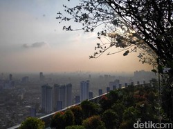 Polusi di Jakarta Makin Parah, Pemprov: Ada Proyek Pelebaran Trotoar