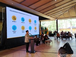 Kumpulkan 27 Kepala Daerah, RK Bahas Desa Digital dan Citarum