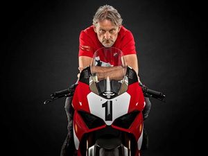 Selamat Ulang Tahun Ducati 916! Ini Kado untuk Pencinta Ducati