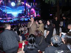CT Ajak Anak Yatim Bermain di Trans Studio Cibubur