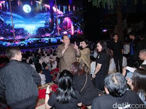 CT Ajak Anak Yatim Bermain di Trans Studio Cibubur