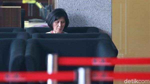 Sallyawati Rahardja Diperiksa KPK untuk Kasus Emirsyah Satar