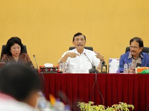 Kunjungi Sumut, Luhut Dicurhati soal Jalan Lingkar Samosir Kunjungi Sumut, Luhut Dicurhati soal Jalan Lingkar Samosir