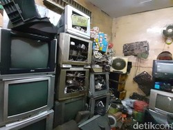 Alasan di Balik Masih Bertahannya Bisnis TV Jadul