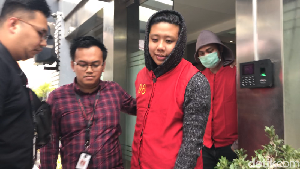 Penampakan Galih, Rey Utami dan Pablo Benua Pakai Rompi Tahanan
