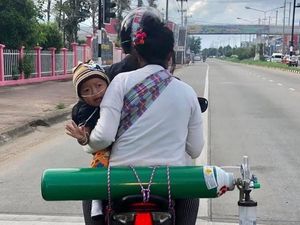 Kisah Haru Ayah Naik Motor 120 Km Bawa Tabung Oksigen Demi Anak Tetap Hidup