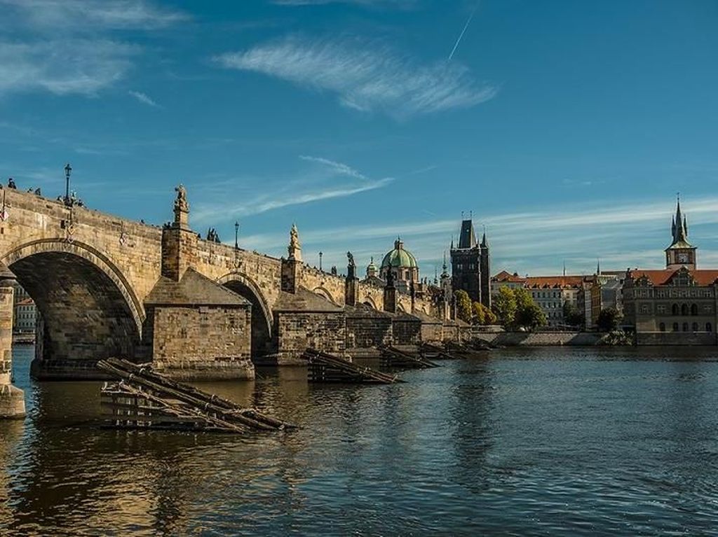Jembatan Romantis di Praha, Charles Bridge Jembatan Romantis di Praha, Charles Bridge