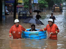 Dihantam Banjir-Longsor, Ratusan Orang di China Tewas Atau Hilang