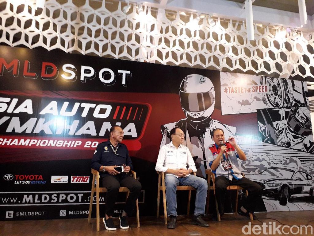 Pebalap 12 Negara Ramaikan Asia Auto Gymkhana Championship di Yogya Pebalap 12 Negara Ramaikan Asia Auto Gymkhana Championship di Yogya
