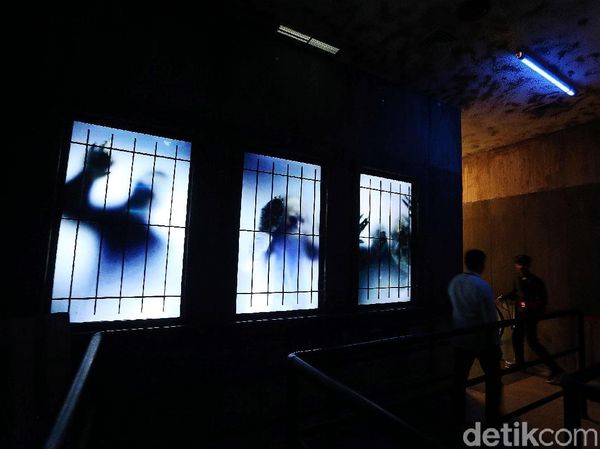Foto: Penampakan Zombie Mengerikan di Trans Studio Cibubur