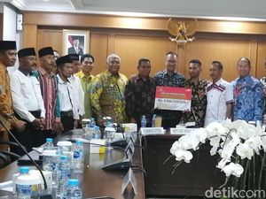 Kemensos Gelontorkan Bantuan Rp 2,9 M Pascabentrok di Buton Kemensos Gelontorkan Bantuan Rp 2,9 M Pascabentrok di Buton