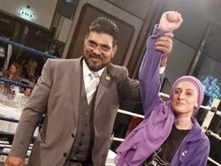 Kisah Inspiratif Petinju Berhijab Penyandang Disabilitas yang Tangguh