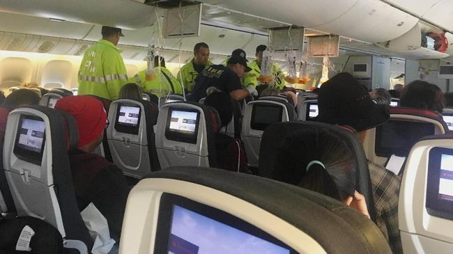 Berita Air Canada Alami Turbulensi dan Mendarat Darurat, 35 Orang Luka-luka Minggu 21 Juli 2019 Berita Air Canada Alami Turbulensi dan Mendarat Darurat, 35 Orang Luka-luka Minggu 21 Juli 2019