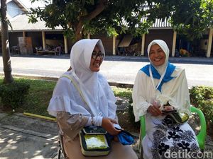 Daftar Sejak Usia 7 Tahun, Ini Kisah Azka Jemaah Haji Termuda dari Surabaya