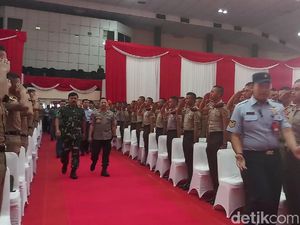 Panglima TNI dan Kapolri Beri Pembekalan untuk 781 Capaja di Cilangkap Panglima TNI dan Kapolri Beri Pembekalan untuk 781 Capaja di Cilangkap
