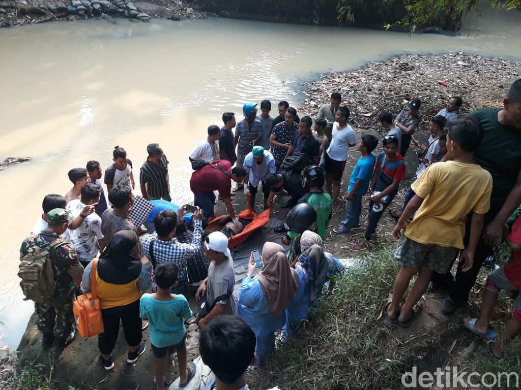 Mayat Tanpa Identitas di Jembatan Kaujon Gegerkan Warga Serang Mayat Tanpa Identitas di Jembatan Kaujon Gegerkan Warga Serang