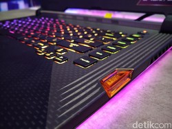 Asus Bawa Laptop Layar 240Hz Pertama Dunia ke Tanah Air