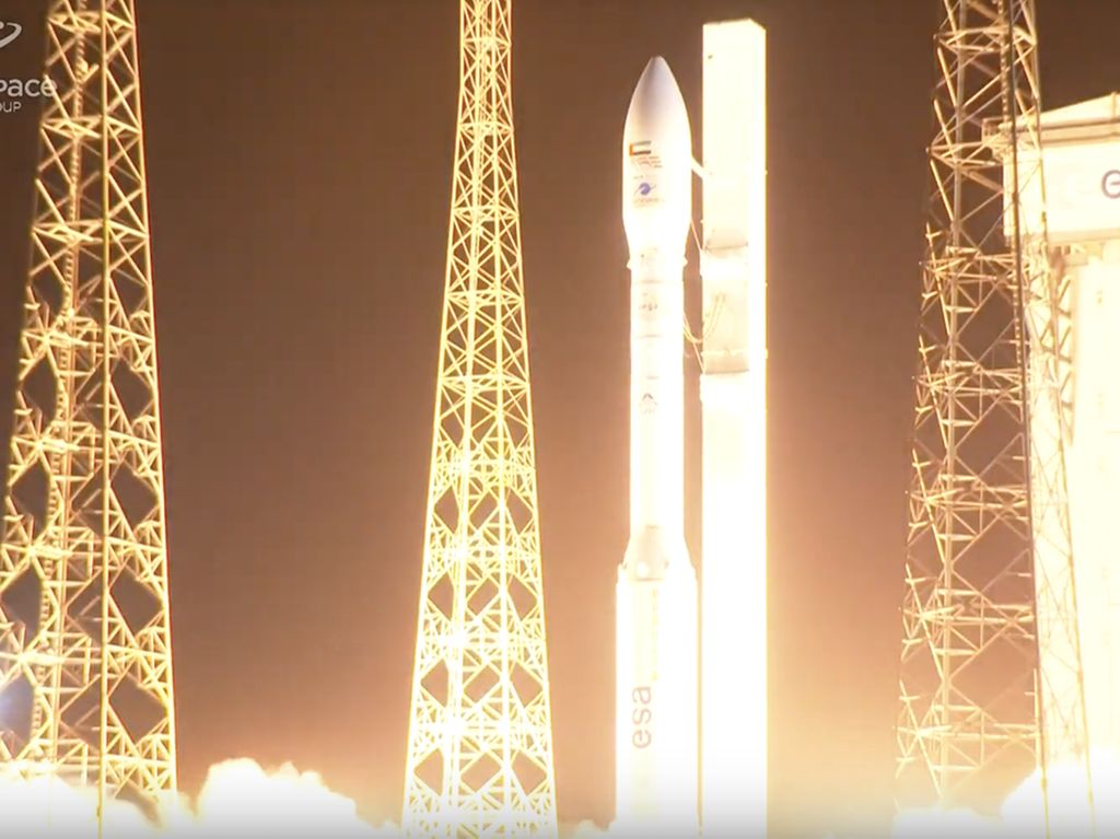 Satelit Uni Emirat Arab Buat Intai Iran Hilang di Angkasa Satelit Uni Emirat Arab Buat Intai Iran Hilang di Angkasa