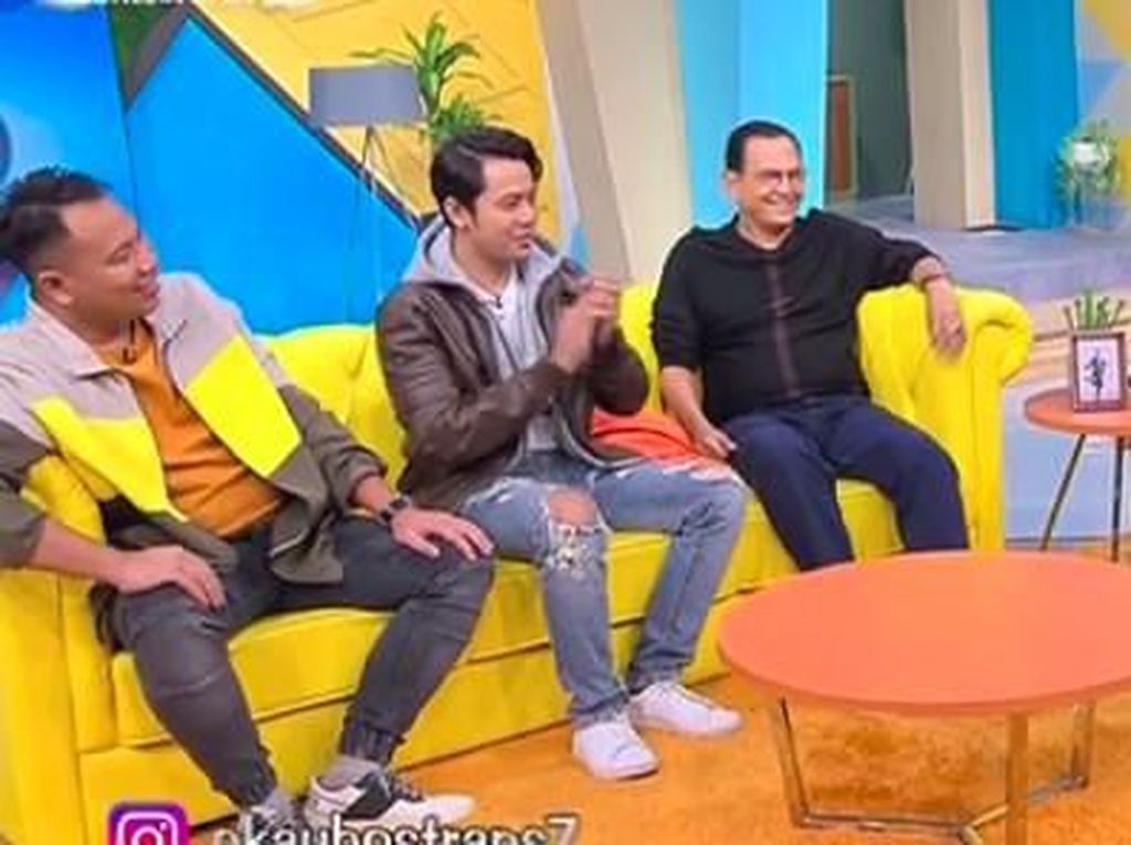 Raffi, Vicky dan Kriss Hatta Bersama, Roy Marten: Para Napi Berkumpul Raffi, Vicky dan Kriss Hatta Bersama, Roy Marten: Para Napi Berkumpul