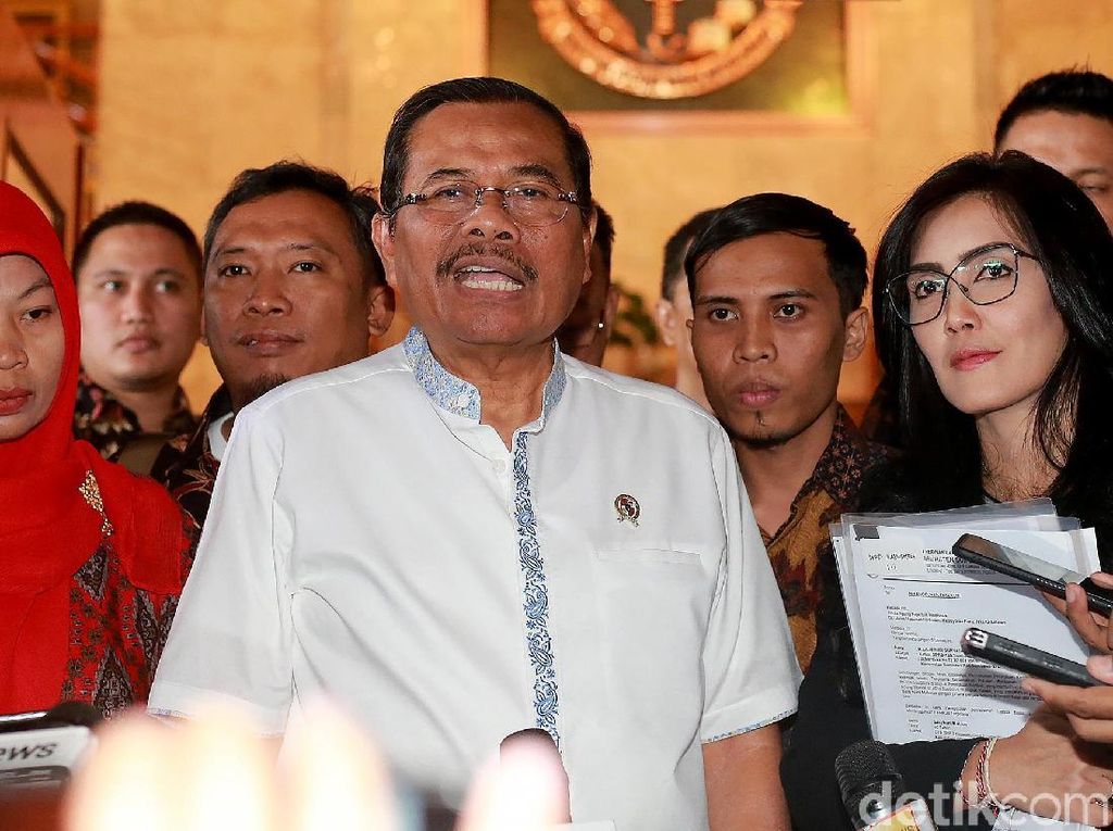 Alasan Jaksa Agung Tunda Eksekusi Baiq Nuril Alasan Jaksa Agung Tunda Eksekusi Baiq Nuril
