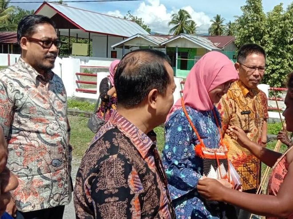 Kemendes Resmikan Pengembangan Desa Agropolitan di Manokwari Kemendes Resmikan Pengembangan Desa Agropolitan di Manokwari