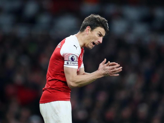 LONDON, ENGLAND - JANUARY 19:  Laurent Koscielny of Arsenal reacts during the Premier League match between Arsenal FC and Chelsea FC at Emirates Stadium on January 19, 2019 in London, United Kingdom.  (Photo by Catherine Ivill/Getty Images)