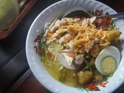 Resep Soto Ayam Lamongan Lengkap dengan Bubuk Koya Gurih