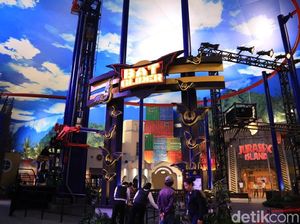 Bat Glider, Melayang Seru di Trans Studio Cibubur