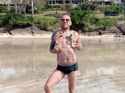 Istri Dani Alves Posting Foto Liburan di Bali