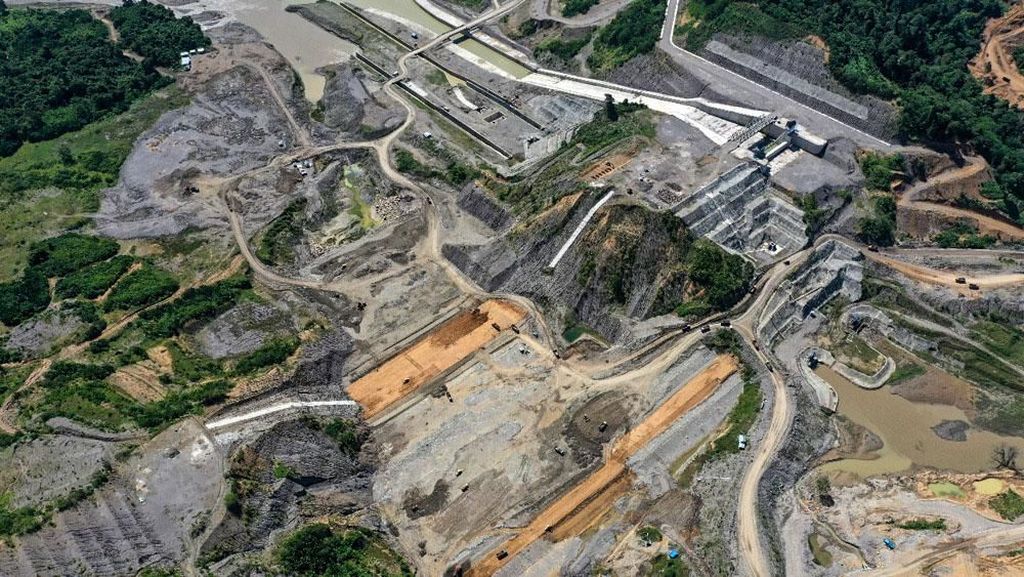 Melihat Proyek Bendungan Pencegah Banjir di Aceh dari Udara Melihat Proyek Bendungan Pencegah Banjir di Aceh dari Udara