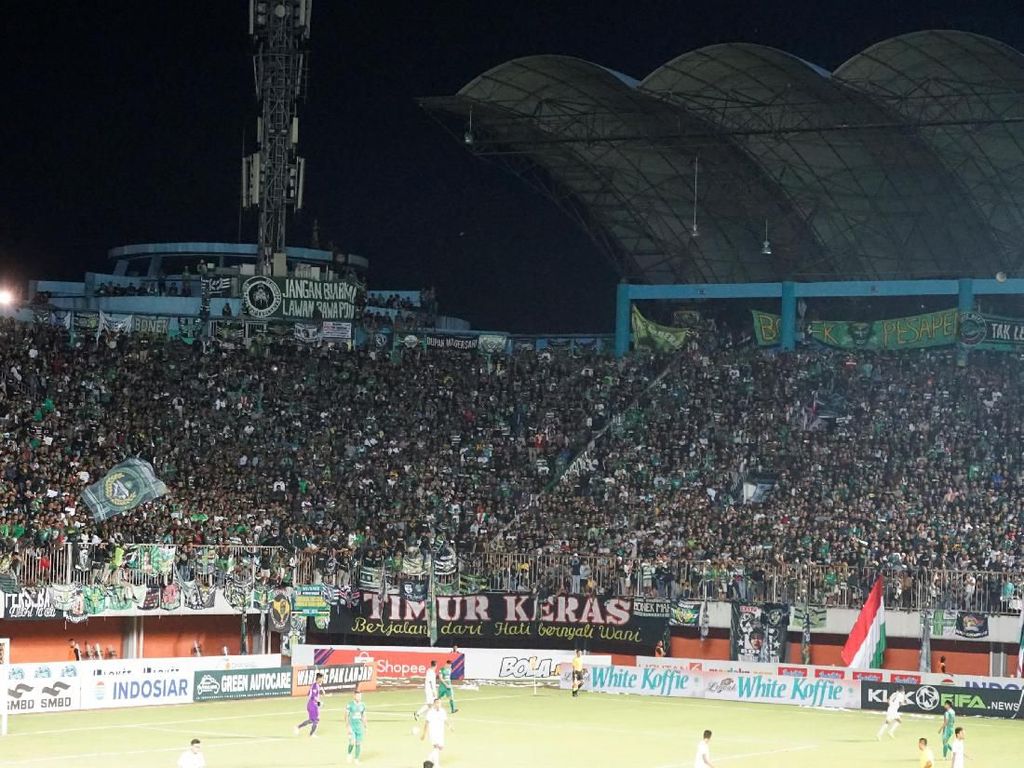 PSS vs Persebaya: Ribuan Bonek Padati Stadion Maguwoharjo PSS vs Persebaya: Ribuan Bonek Padati Stadion Maguwoharjo