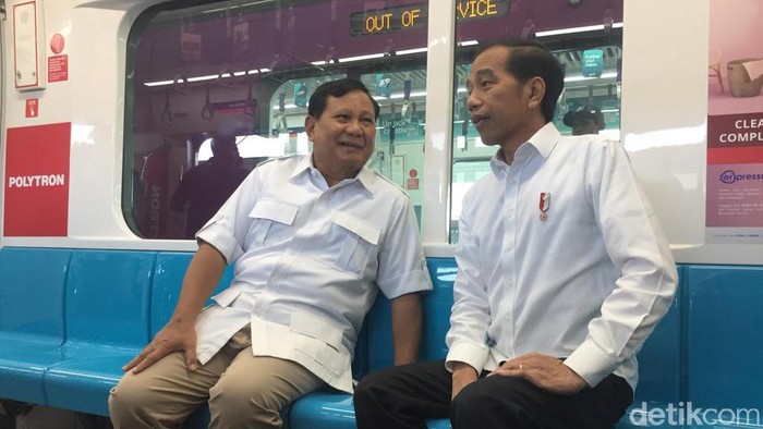 Jokowi bertemu Prabowo di MRT. (Foto: Andhika/detikcom)