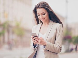 Wanita Ini Dibayar Rp 28 Juta Sebulan Hanya untuk Kirim Pesan ke Pria