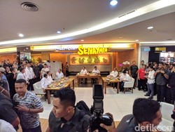 Jokowi dan Prabowo Makan Siang Bareng di Fx Sudirman