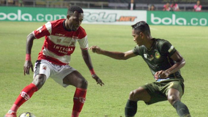 Tira Persikabo vs Madura United berakhir imbang 2-2 (ANTARA FOTO/Yulius Satria Wijaya) Tira Persikabo vs Madura United berakhir imbang 2-2 (ANTARA FOTO/Yulius Satria Wijaya)