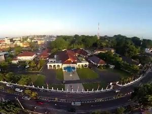 Melihat dari Langit saat KPK Geledah Rumah Dinas Gubernur Kepri