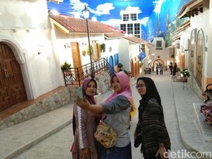 Foto Seru Libur Akhir Pekan di Trans Studio Cibubur Foto Seru Libur Akhir Pekan di Trans Studio Cibubur