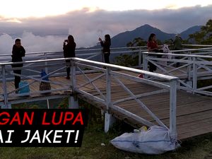 Mengejar Sunset di Bukit Wolobobo