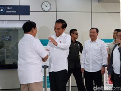 Jokowi Bertemu Prabowo: Tidak Ada Lagi Cebong-Kampret