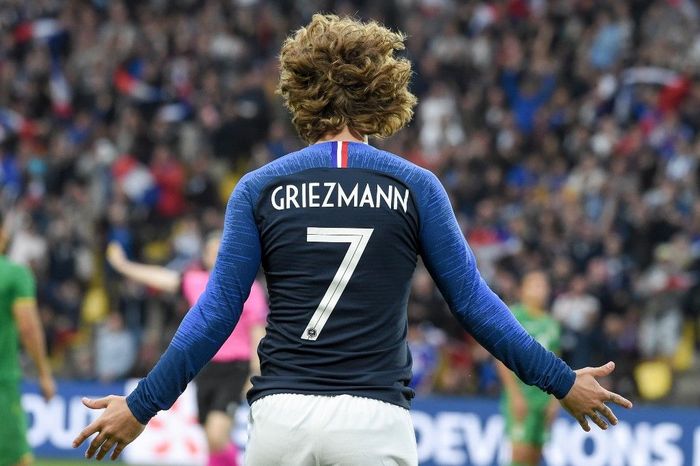 Antoine Griezmann akan mengambil nomor 7 milik Philippe Coutinho di Barcelona. (Foto: Sebastien Salom-Gomis / AFP) Antoine Griezmann akan mengambil nomor 7 milik Philippe Coutinho di Barcelona. (Foto: Sebastien Salom-Gomis / AFP)