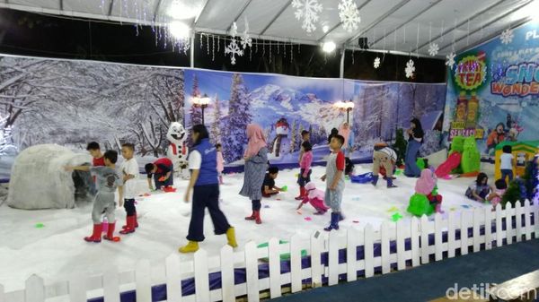 Foto: Atraksi Salju Sampai Kecanggihan Teknologi di Semarang