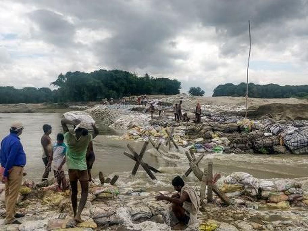 15 Orang Tewas Akibat Banjir Bandang di Nepal 15 Orang Tewas Akibat Banjir Bandang di Nepal