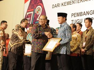 Peringati Hari Koperasi, Kemenkop Beri Penghargaan ke Sejumlah Tokoh