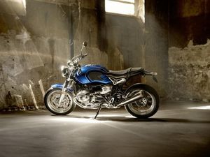 BMW R Nine T Edisi 50 Tahun BMW R Nine T Edisi 50 Tahun