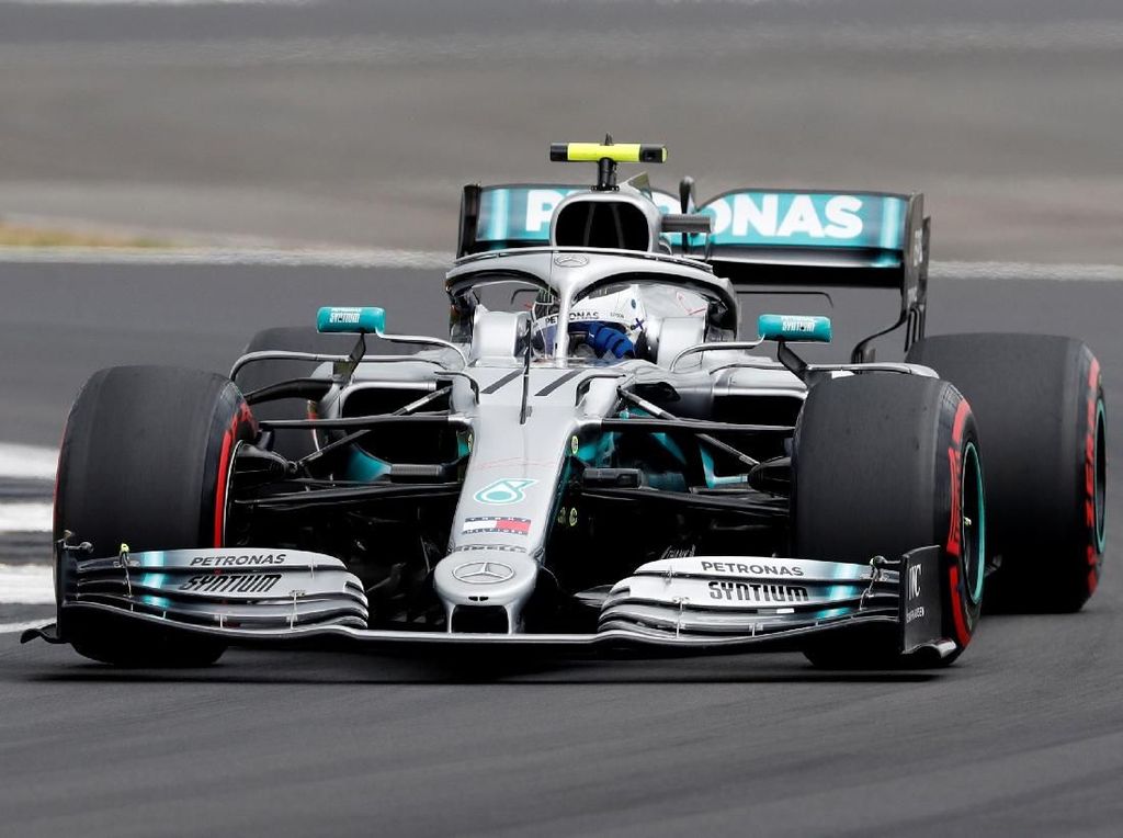 Bottas Kalahkan Hamilton untuk Rebut Pole GP Inggris