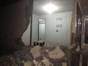 160 Rumah Roboh Akibat Gempa M 7,2 Pulau Bacan
